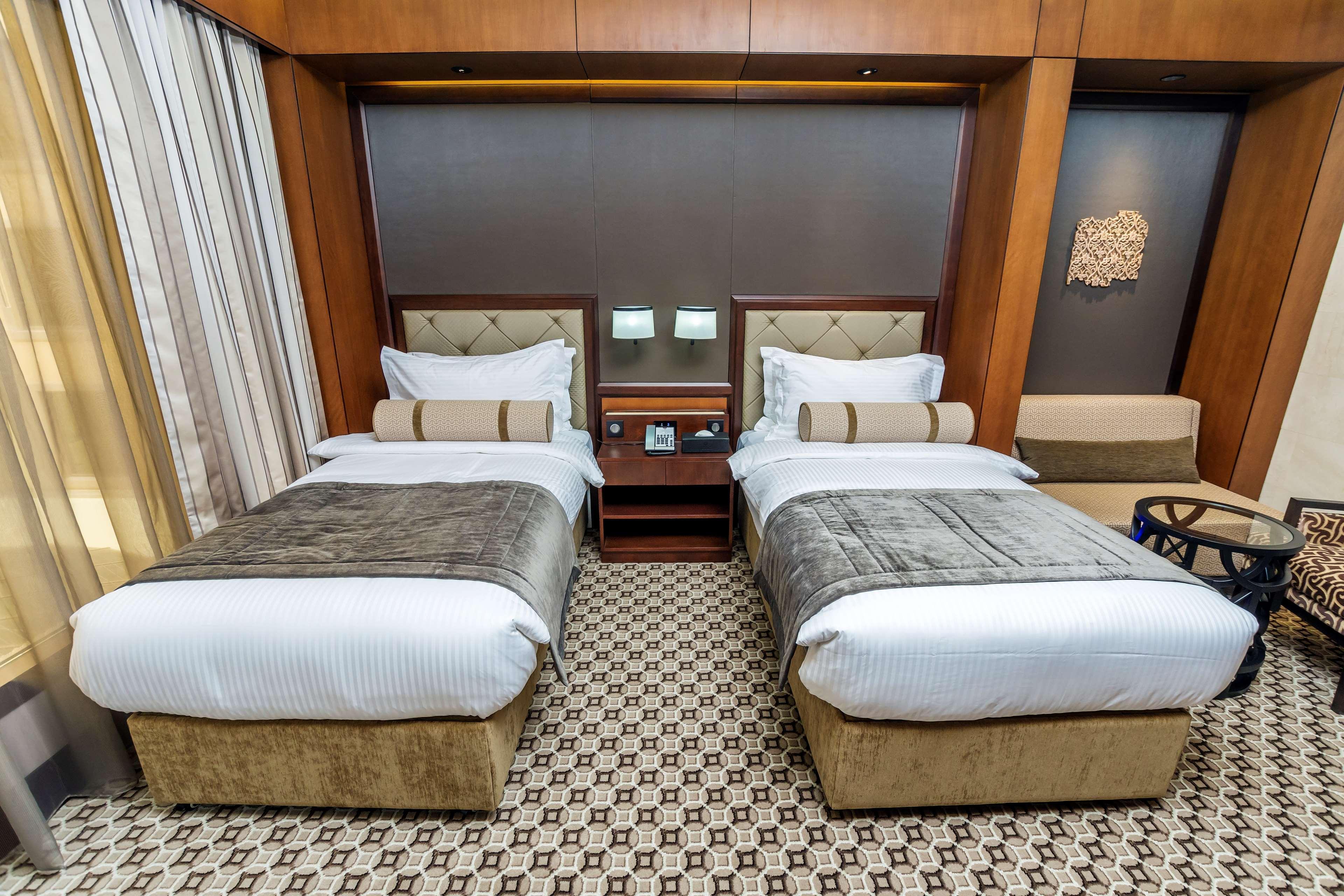 Ayla Grand Hotel Al Ain Exterior foto Deluxe Twin Room